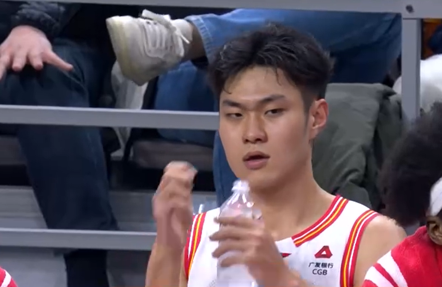 世界杯客户端下载安装说明-深圳队锋线小将感恩杜锋：杜导水平CBA顶尖，教练会了我很多